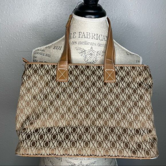 XOXO Tan and Cream Monogram Handbag Purse - Picture 2 of 16